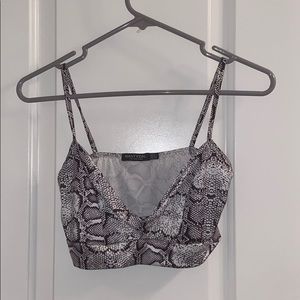 black and white printed crop top